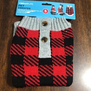 Dog/cat/pet sweater buffalo red black plaid Small 13in back length.